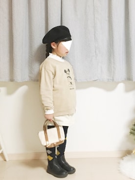 「AZUL by moussy（アズールバイマウジー）のアイテム（スウェット）」を使った、riiさん（キッズ・120cm）の冬コーディネート