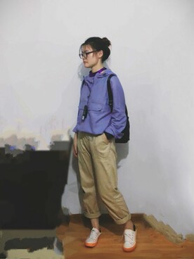「blue」｜「アイテム（チノパンツ）」を使った、syueさん（レディース・162cm）の夏コーディネート