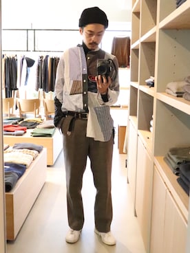 「柄×柄」｜「アイテム（スラックス）」を使った、Haruki Horikawaさん（メンズ・173cm）の冬コーディネート