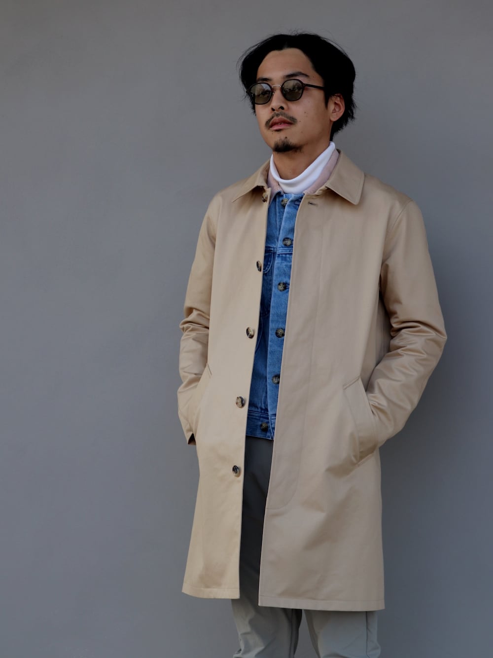 A.P.C.のステンカラーコート（ベージュ系）を使った人気ファッション