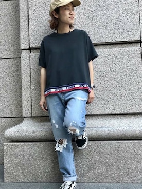 「501（ゴーマルイチ）のアイテム」を使った、リーバイス STAFF WOMENさん（レディース・158cm）の夏コーディネート