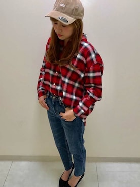 「Levi's（リーバイス）のアイテム（帽子）」を使った、リーバイス STAFF WOMENさん（レディース・162cm）の秋コーディネート