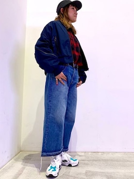 「Levi's（リーバイス）のアイテム（MA-1）」を使った、リーバイス STAFF WOMENさん（レディース・158cm）の冬コーディネート