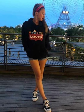 「HELLO KITTY」｜リーバイス STAFF WOMENさん（レディース・165cm）の夏コーディネート
