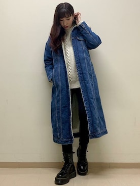「Levi's（リーバイス）のアイテム（ニット/セーター）」を使った、リーバイス STAFF WOMENさん（レディース・166cm）の冬コーディネート