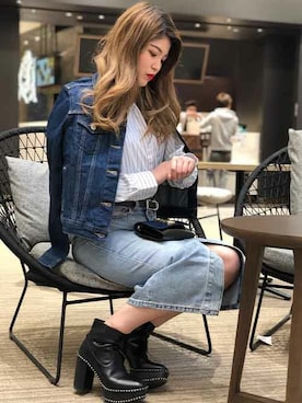 「Levi's（リーバイス）のアイテム（スカート）」を使った、リーバイス STAFF WOMENさん（レディース・167cm）の春コーディネート