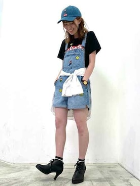 「Levi's（リーバイス）のアイテム（帽子）」を使った、リーバイス STAFF WOMENさん（レディース・161cm）の春コーディネート