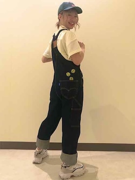 「Levi's（リーバイス）のアイテム（帽子）」を使った、リーバイス STAFF WOMENさん（レディース・164cm）の春コーディネート