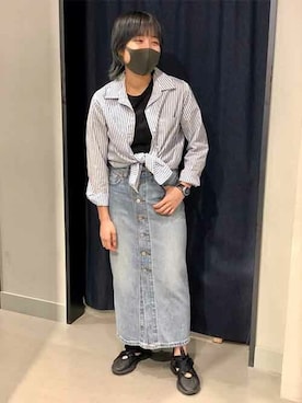 「Levi's（リーバイス）のアイテム（スカート）」を使った、リーバイス STAFF WOMENさん（レディース・154cm）の夏コーディネート