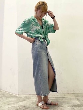 「Levi's（リーバイス）のアイテム（スカート）」を使った、リーバイス STAFF WOMENさん（レディース・161cm）の夏コーディネート