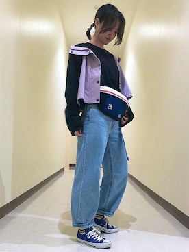「Levi's（リーバイス）のアイテム（メッセンジャーバッグ）」を使った、リーバイス STAFF WOMENさん（レディース・164cm）の秋コーディネート