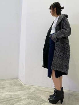 「Levi's（リーバイス）のアイテム（スカート）」を使った、リーバイス STAFF WOMENさん（レディース・156cm）の秋コーディネート
