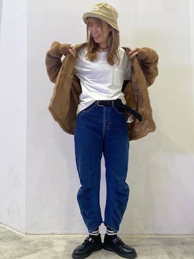 「Levi's（リーバイス）のアイテム（帽子）」を使った、リーバイス STAFF WOMENさん（レディース・161cm）の秋コーディネート