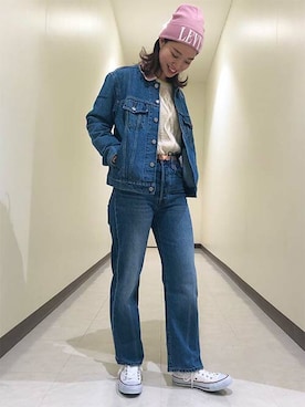 「Levi's（リーバイス）のアイテム（ニット/セーター）」を使った、リーバイス STAFF WOMENさん（レディース・164cm）の秋コーディネート