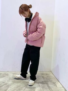 「Levi's（リーバイス）のアイテム（ダウンジャケット/コート）」を使った、リーバイス STAFF WOMENさん（レディース・161cm）の冬コーディネート
