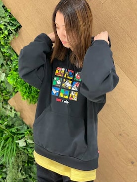 「Levi's（リーバイス）のアイテム（パーカー）」を使った、リーバイス STAFF WOMENさん（レディース・157cm）の冬コーディネート