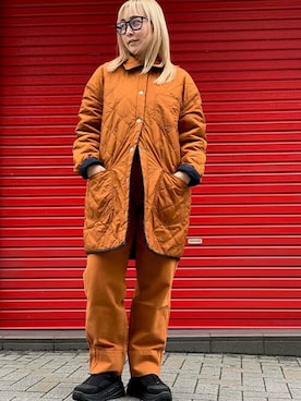 「リバーシブル」｜「アイテム（デニムジャケット）」を使った、リーバイス STAFF WOMENさん（レディース・165cm）の冬コーディネート