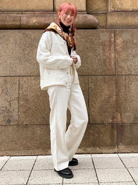 「Levi's RED（リーバイスレッド）のアイテム」を使った、リーバイス STAFF WOMENさん（レディース・161cm）の冬コーディネート