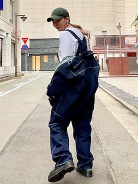 「Levi's RED（リーバイスレッド）のアイテム」を使った、リーバイス STAFF WOMENさん（レディース・166cm）の冬コーディネート