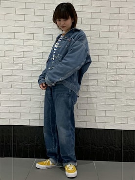 「Levi's RED（リーバイスレッド）のアイテム」を使った、リーバイス STAFF WOMENさん（レディース・156cm）の冬コーディネート