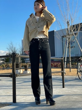 「Levi's RED（リーバイスレッド）のアイテム」を使った、リーバイス STAFF WOMENさん（レディース・168cm）の冬コーディネート