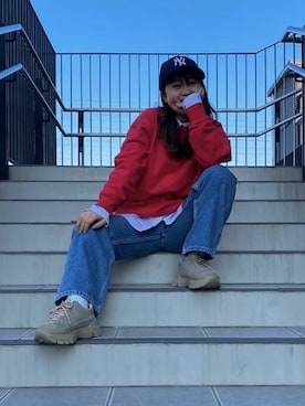 「Levi's RED（リーバイスレッド）のアイテム（パンツ）」を使った、リーバイス STAFF WOMENさん（レディース・155cm）の冬コーディネート