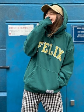 「Levi's（リーバイス）のアイテム（スラックス）」を使った、リーバイス STAFF WOMENさん（レディース・155cm）の秋コーディネート