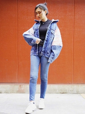 「Levi's（リーバイス）のアイテム（ニット/セーター）」を使った、リーバイス STAFF WOMENさん（レディース・158cm）の冬コーディネート