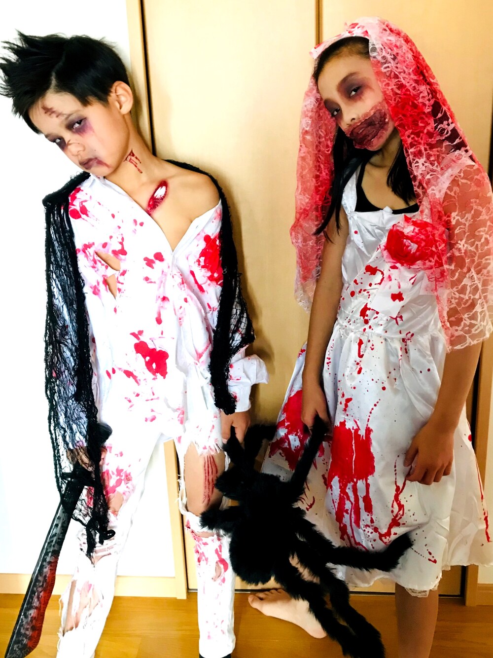 「wearhalloween2018、ハロウィンコーデ、halloween、ゾンビメイク、血まみれ、プチプラ」｜「DAISOのアイテム（おもちゃ、ブラック系）」を使った、⁂sebu⁂さん（キッズ・140cm）の秋コーディネートの1枚目の写真