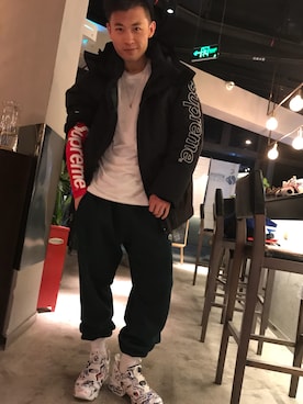 「vetements」｜「アイテム（ダウンジャケット/コート）」を使った、colorcolorseeseeさん（メンズ・180cm）の冬コーディネート