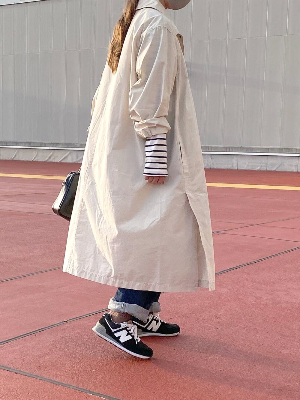 「プチプラコーデ、UNIQLO、ライトロングコート、ユニクロユー」｜「UNIQLOのアイテム（ジャケット/アウター、ホワイト系）」を使った、t_m120967さん（レディース・158cm）の秋コーディネートの1枚目の写真