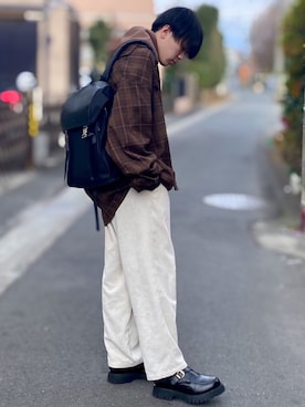 「アイテム（パーカー、ブラウン系）」を使った、junさん（メンズ・171cm）の冬コーディネート