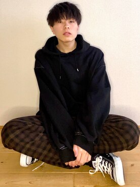 「epnok（エプノック）のアイテム（パーカー）」を使った、junさん（メンズ・171cm）の冬コーディネート