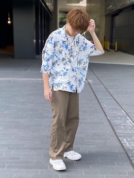 「flaner（フラネ）のペインターデニムパンツ【ユニセックス】（デニムパンツ）」を使った、junさん（メンズ・171cm）の春コーディネート