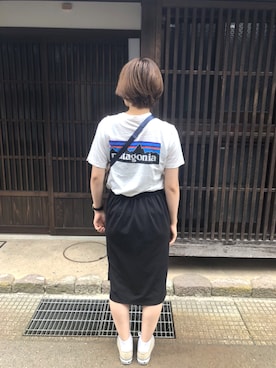 「patagonia（パタゴニア）のパタゴニア / メンズ・P-6ロゴ・レスポンシビリティー（Tシャツ/カットソー、ホワイト系）」を使った、hamさん（レディース・165cm）の夏コーディネート