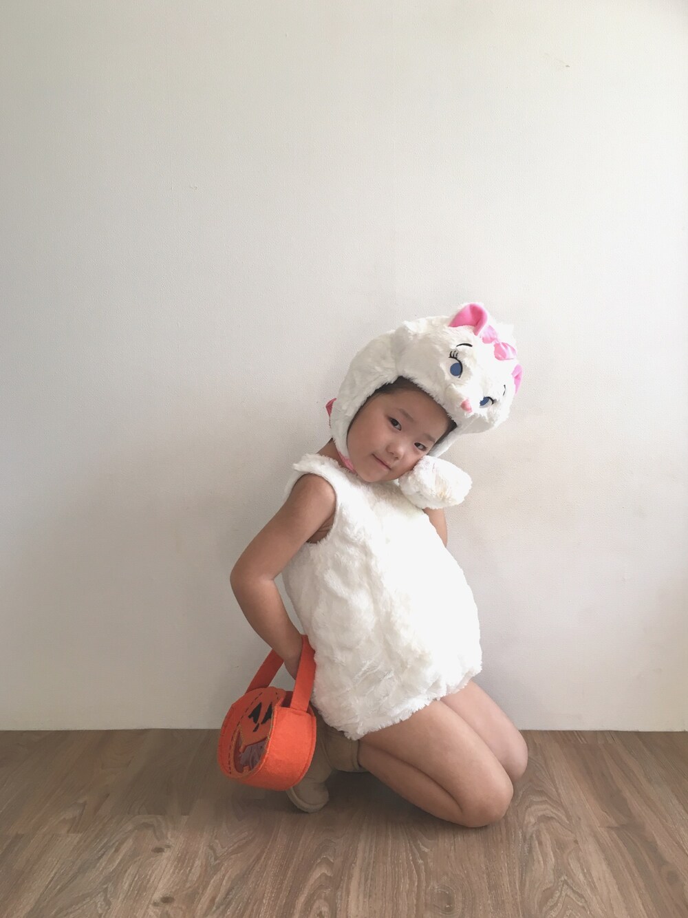 「wearhalloween2017、キッズファッション、ハロウィン、ハロウィンコーデ、女の子コーデ、コスプレ」｜「Disneyのアイテム（その他、ホワイト系）」を使った、kanadayさん（キッズ・100cm）の秋コーディネートの1枚目の写真