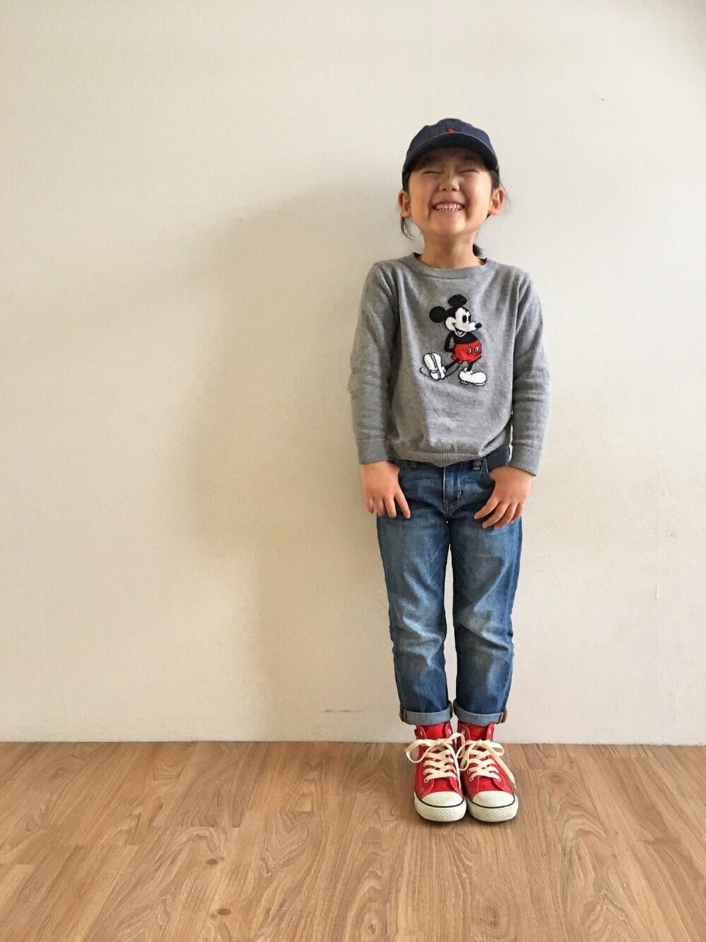 「キッズコーデ、ボーイズライク、プチプラ、シンプル、ユニクロ、ミッキー、赤コンバース」｜「POLO RALPH LAURENのアイテム（キャップ、ブルー系）」を使った、kanadayさん（キッズ・110cm）の冬コーディネートの1枚目の写真