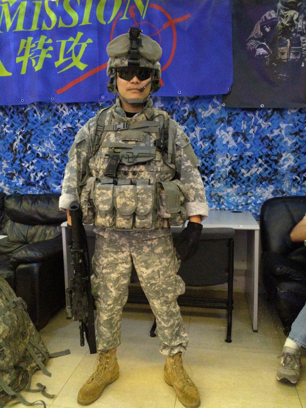 「Airsoft、Reenactment、2007 OIF US Army 3ID impressio」｜「MSA MICH 2000のアイテム（キャップ、グレー系）」を使った、Leo Yeungさん（メンズ・168cm）の夏コーディネートの1枚目の写真