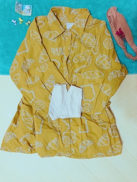 「Fillil（フィリル）のアイテム（ワンピース/ドレス、イエロー系）」を使った、Liou Yi Xuanさん（レディース・152cm）の冬コーディネート
