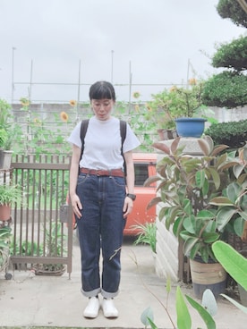 「黒リュック」｜「アイテム（アナログ腕時計）」を使った、NANAEさん（レディース・155cm）の夏コーディネート