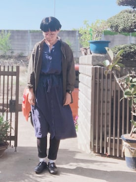 「カーキシャツ」｜「アイテム（バレエシューズ）」を使った、NANAEさん（レディース・155cm）の春コーディネート