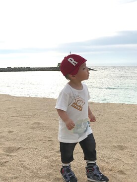 「travel」｜「アイテム（キャップ）」を使った、rinusさん（キッズ・90cm）の秋コーディネート
