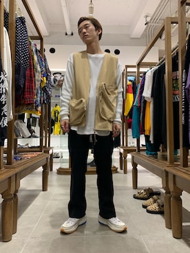 「WHITELAND（ホワイトランド）のWHITELAND/ホワイトランド/CARGO VEST（ベスト）」を使った、大輝さん（メンズ・174cm）の春コーディネート