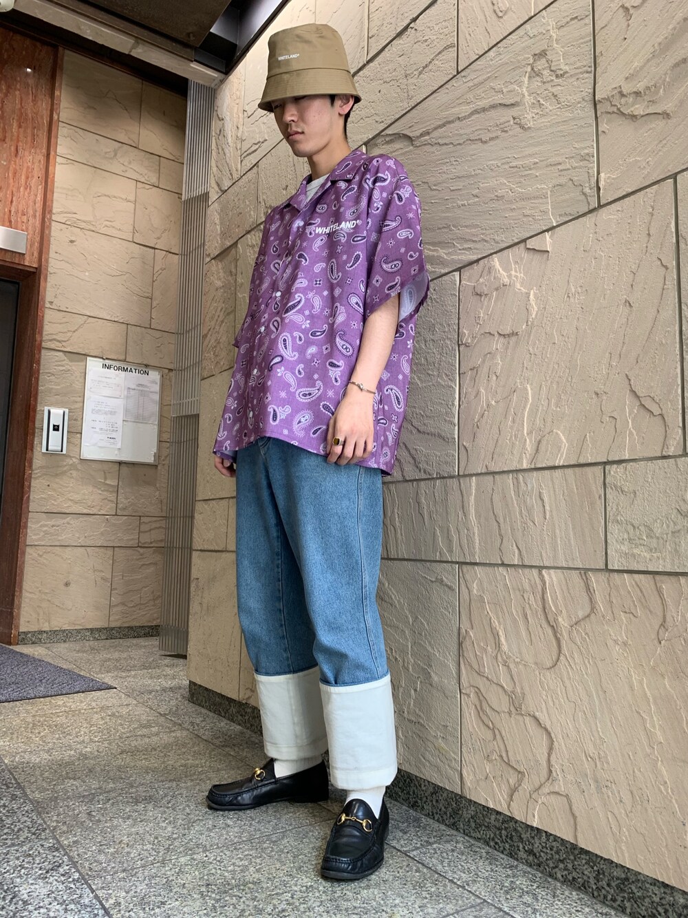 「ビッグシルエット、LHP、ハット、パープル、ペイズリー、ootd、シャツスタイル、WHITELAND BLACKBURN、LHP原宿、いいね、save、フォローお願いします🤑」｜「WHITELANDのWHITELAND/ホワイトランド/HAT（ハット、ベージュ系）」を使った、大輝さん（メンズ・174cm）の春コーディネートの1枚目の写真