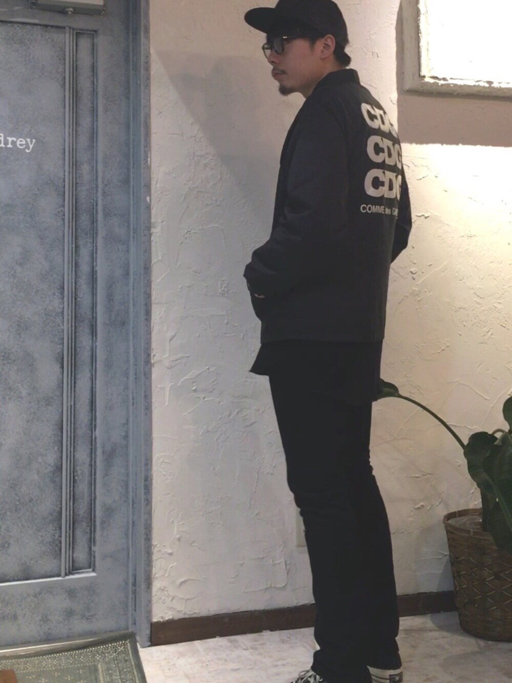 「オールブラック、CDG、STABILIZER GNZ、UNUSED、ct1970」｜「Norse Projectsのアイテム（キャップ、ブラック系）」を使った、junya_mochizukiさん（メンズ・177cm）の春コーディネートの1枚目の写真