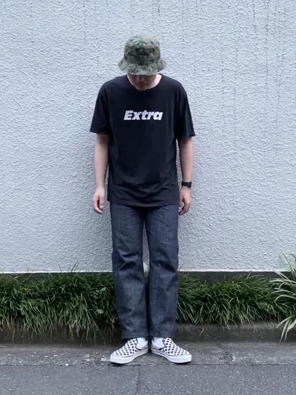 「プチプラコーデ、VANSスリッポン、チェッカーフラッグ、tangtang、バケットハット、STABILIZER GNZ、ホワイトソックス、タンタン」｜「newhattanのアイテム（ハット、ブラック系）」を使った、junya_mochizukiさん（メンズ・177cm）の夏コーディネートの1枚目の写真