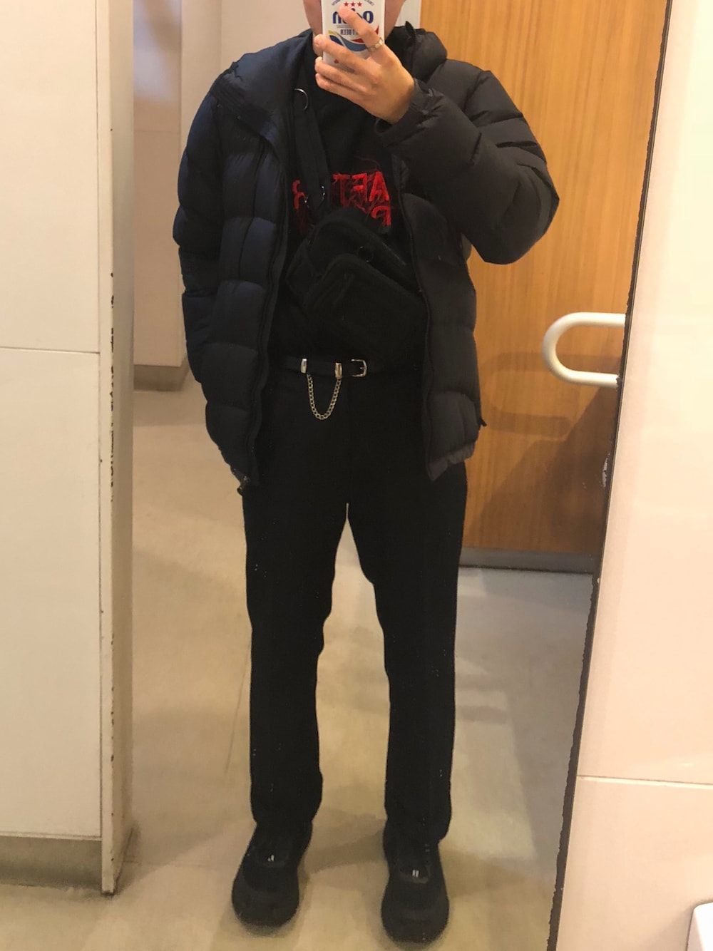 「JOHN LAWRENCE SULLIVAN、THE NORTH FACE、kaiko、RAF SIMONS、jieda、HOKAONEONE、ダウンジャケット、スラックス、黒、オールブラック」｜「THE NORTH FACEのアイテム（ダウンジャケット/コート、ブラック系）」を使った、toshiさん（メンズ・172cm）の冬コーディネートの1枚目の写真