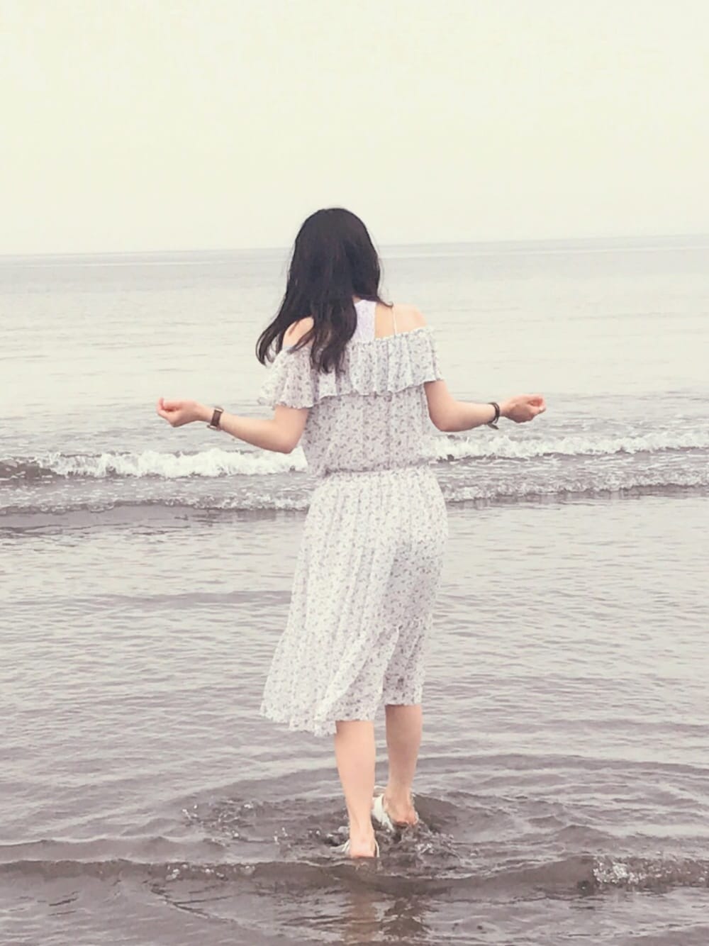 「VINTAGEのアイテム（ワンピース、ブルー系）」を使った、Hさん（レディース・163cm）の夏コーディネートの1枚目の写真