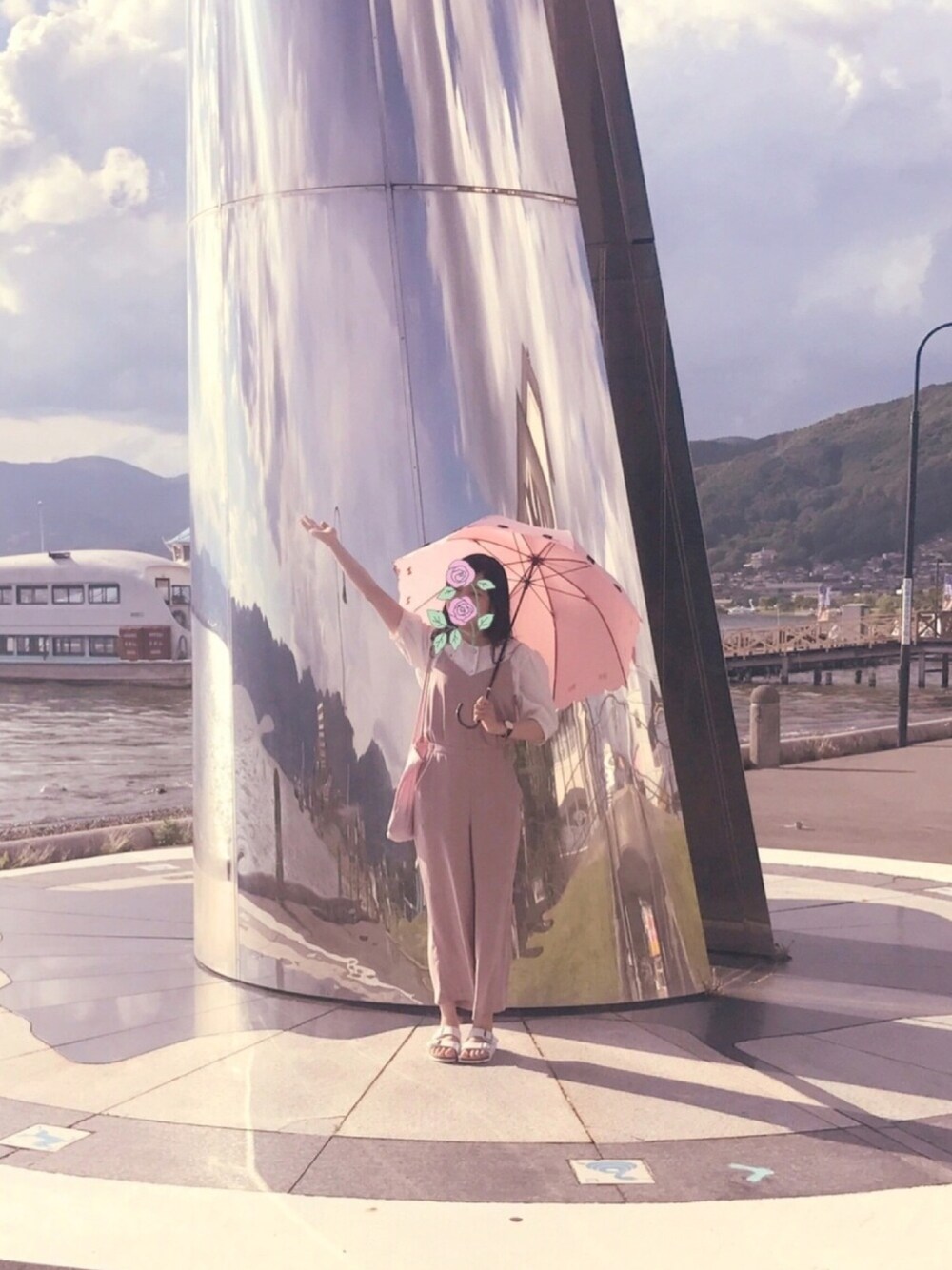 「BIRKENSTOCKの《BIRKENSTOCK》CLASSIC ARIZONA（サンダル、ホワイト系）」を使った、Hさん（レディース・163cm）の夏コーディネートの1枚目の写真
