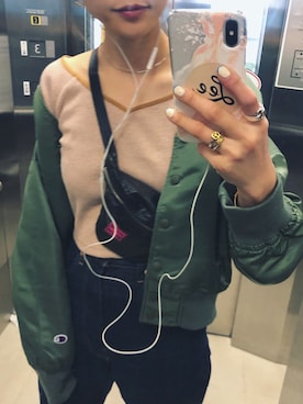 「アイテム（スマホケース/カバー）」を使った、野尻美穂さん（レディース・161cm）の春コーディネート